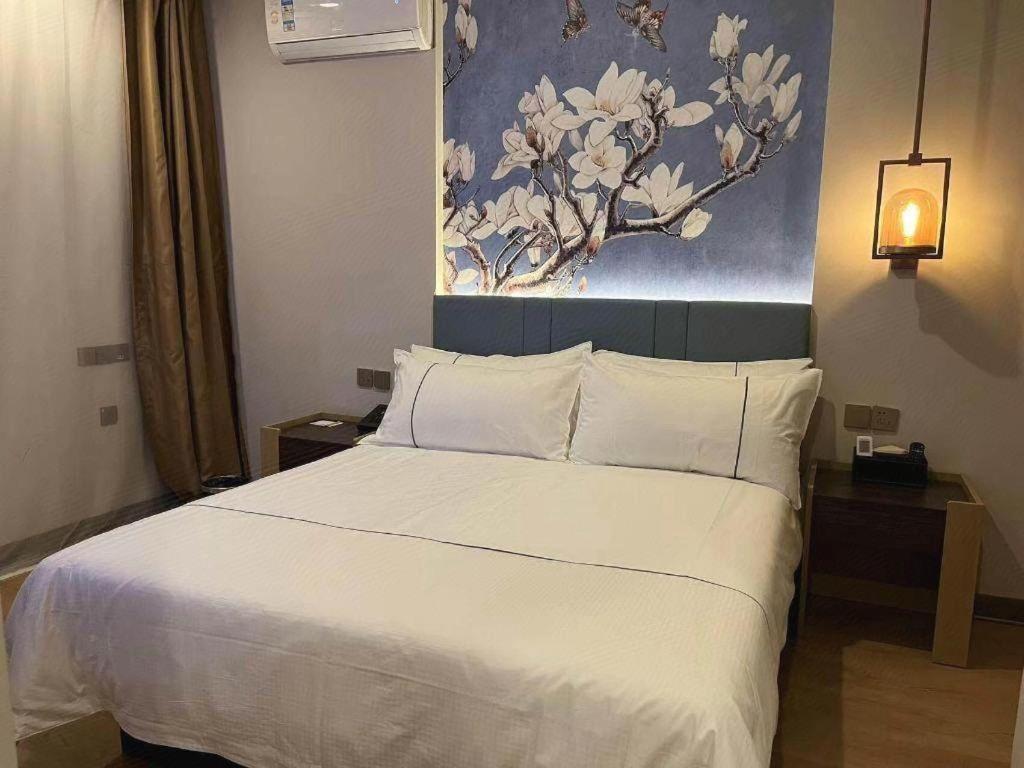 Magnotel Hotel Shanghai Railway Station Magnolia Plaza Exteriör bild